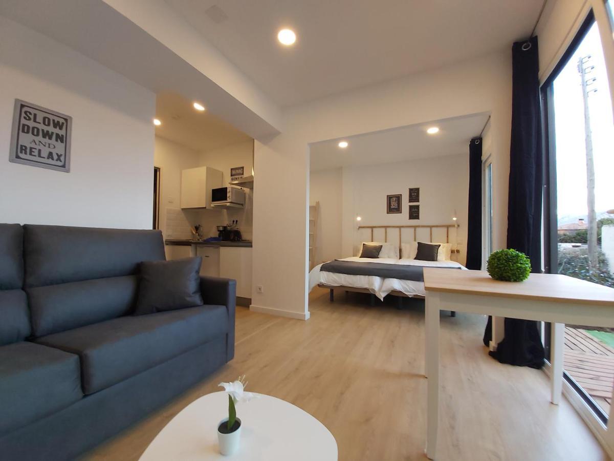 Acero Y Piedra Apartamentos Con Jardin Privado Cerceda  ภายนอก รูปภาพ