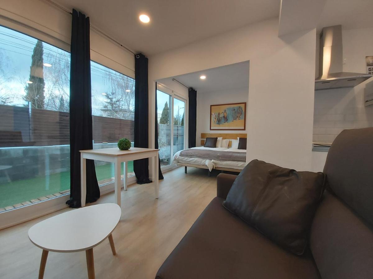 Acero Y Piedra Apartamentos Con Jardin Privado Cerceda  ภายนอก รูปภาพ