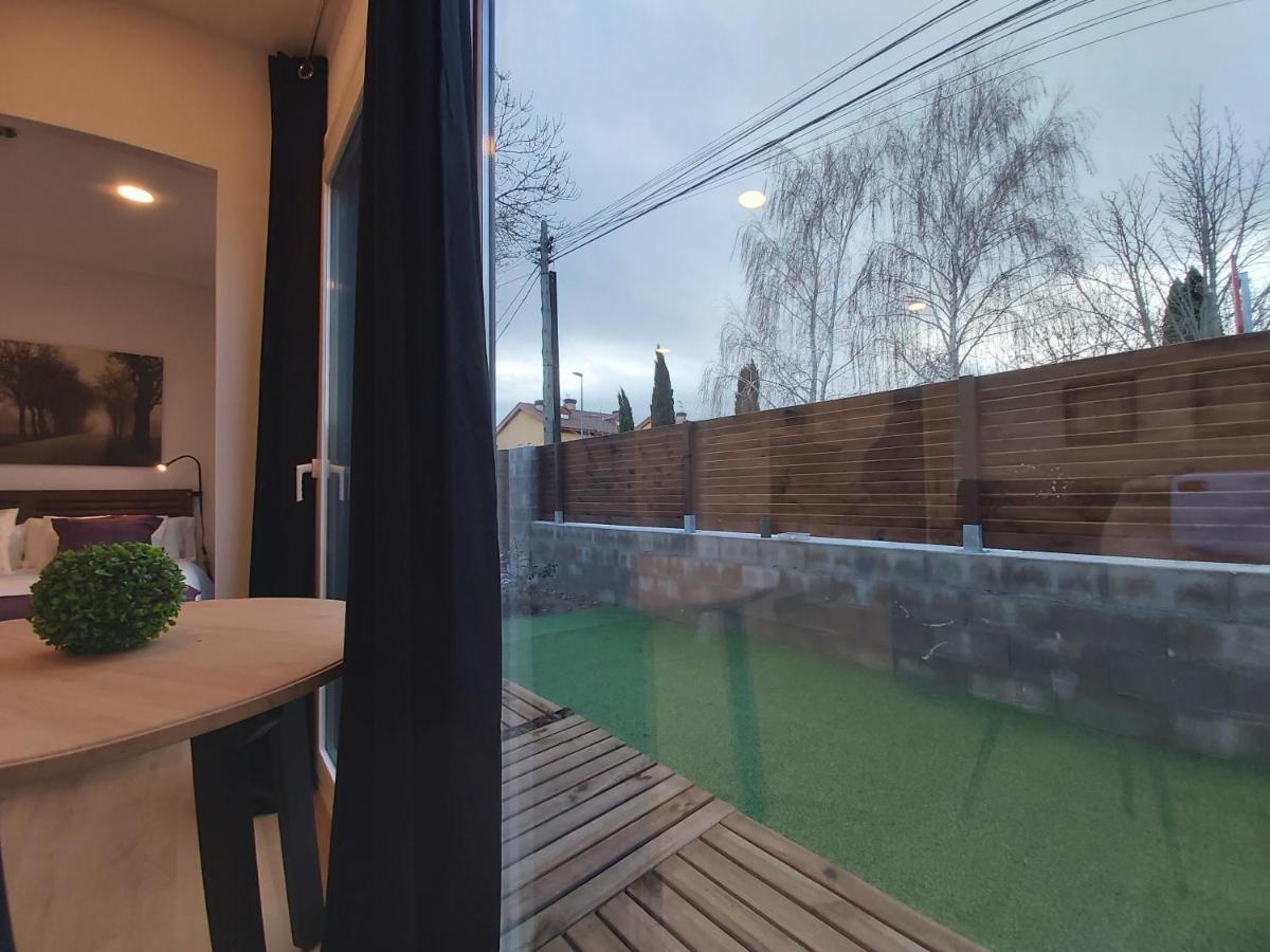 Acero Y Piedra Apartamentos Con Jardin Privado Cerceda  ภายนอก รูปภาพ