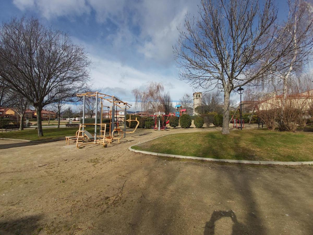 Acero Y Piedra Apartamentos Con Jardin Privado Cerceda  ภายนอก รูปภาพ