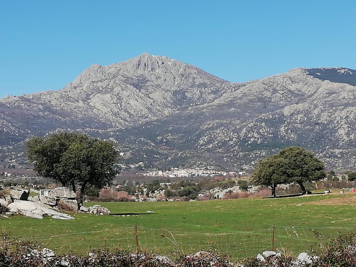 Acero Y Piedra Apartamentos Con Jardin Privado Cerceda  ภายนอก รูปภาพ