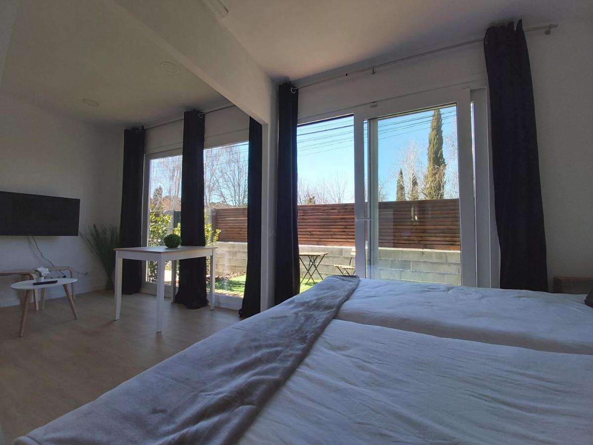 Acero Y Piedra Apartamentos Con Jardin Privado Cerceda  ภายนอก รูปภาพ